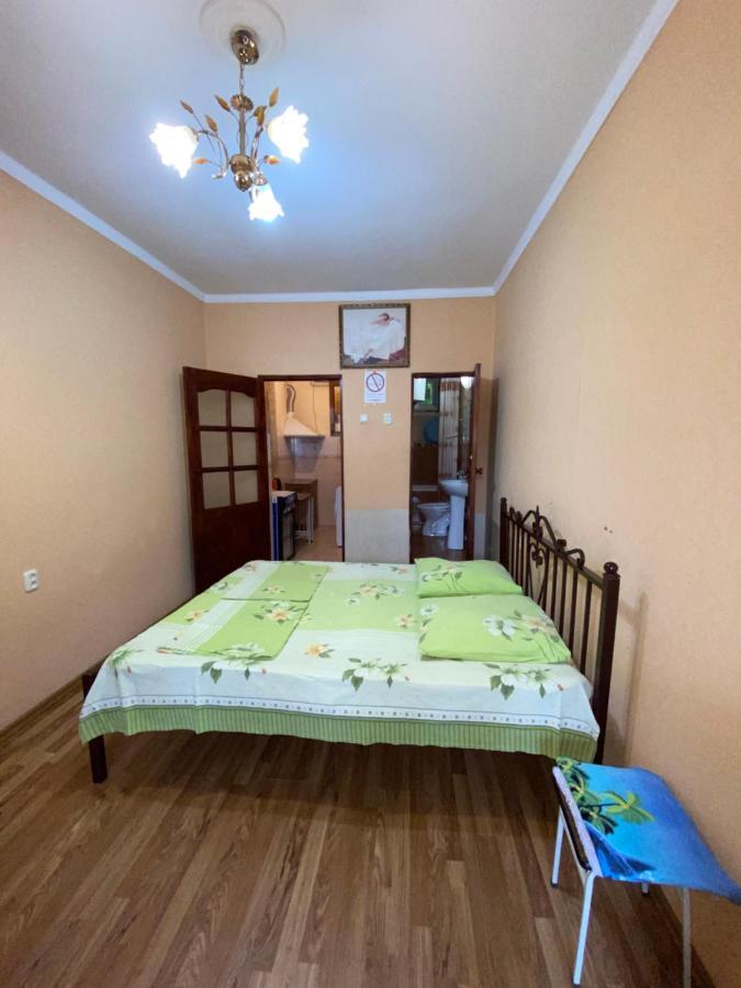 Семейный Дворик סוקהום מראה חיצוני תמונה